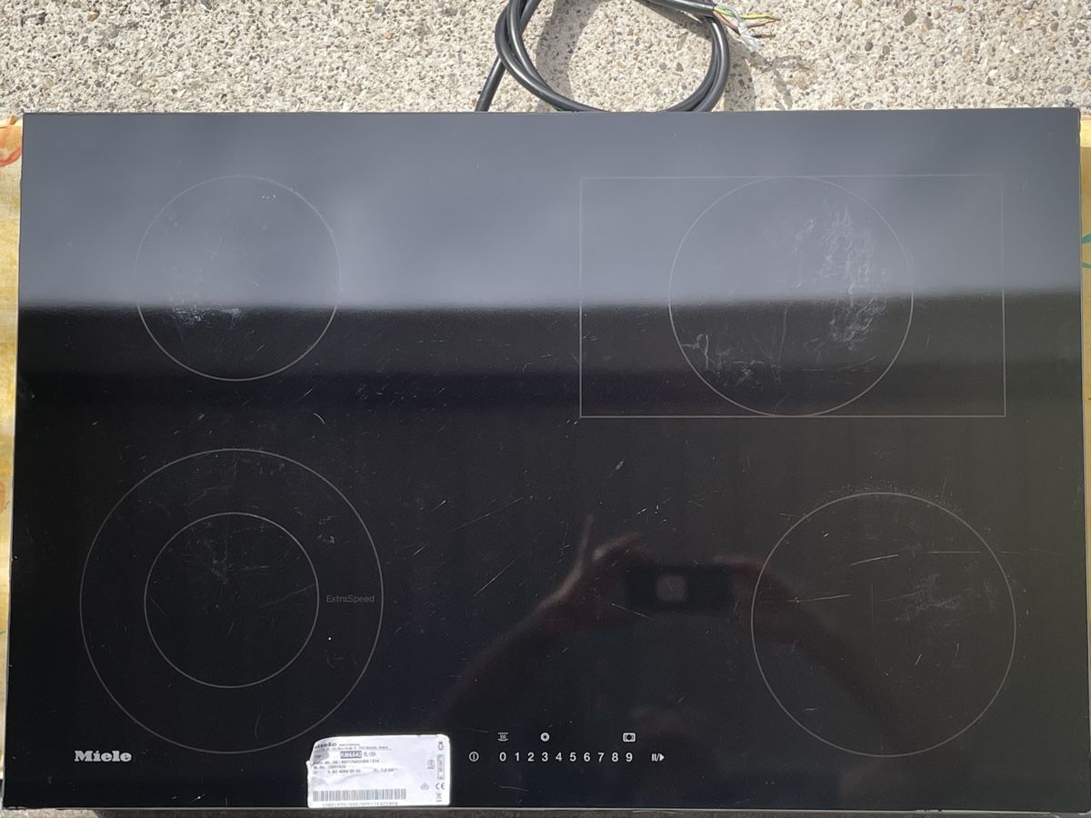Miele Appareils de cuisine: Keramik Kochfeld Miele – D'occasion à Wangen an der Aare par PinaF8