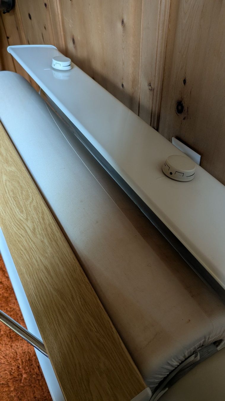 Miele Ferri da stiro: Miele Bügelmaschine ELECTRONIC B864 – Usato da Jenins venduto da Vengel 2