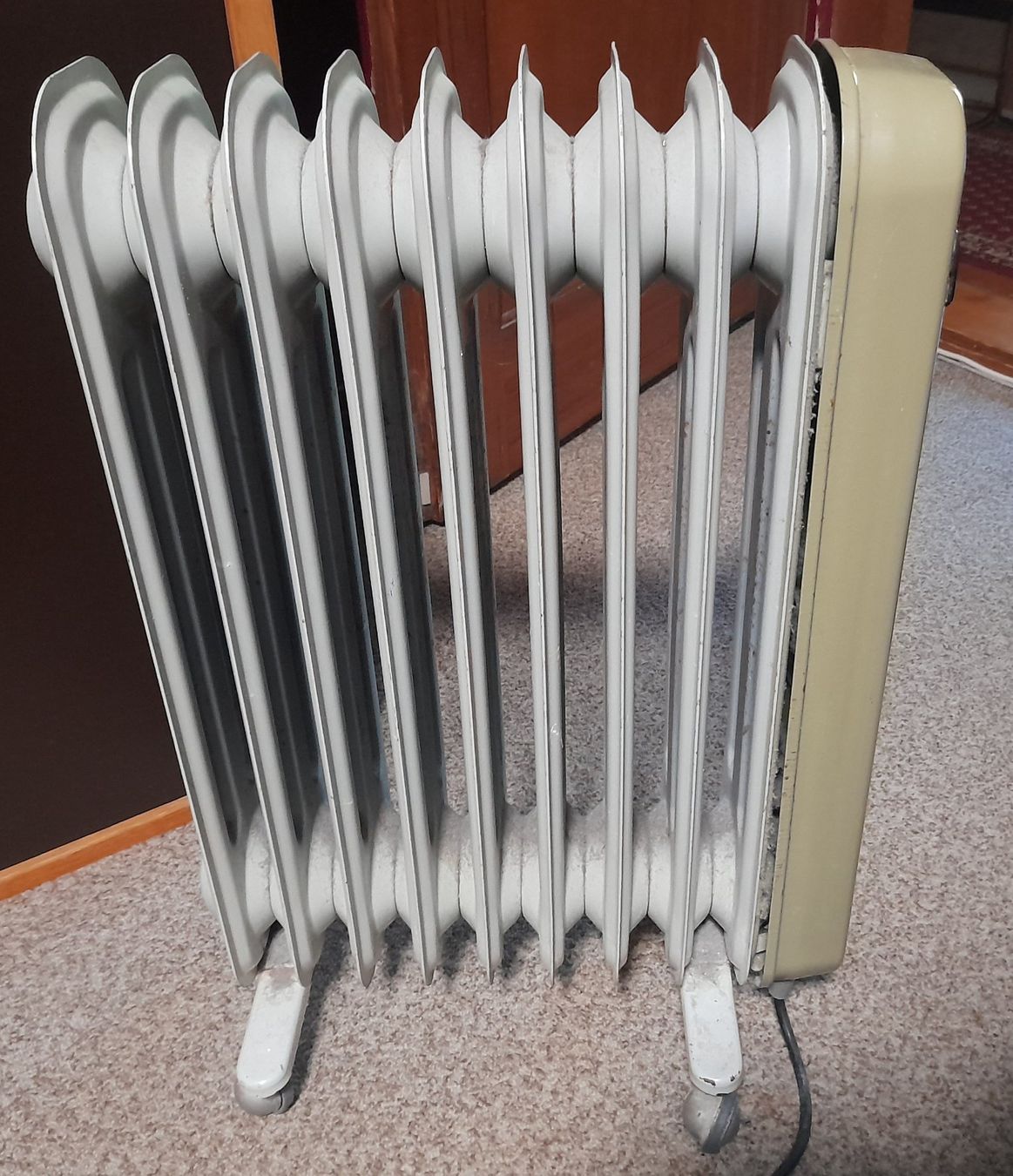 König Heizgeräte: Ölradiator Koenig – Gebraucht aus Herisau von komodo0 3