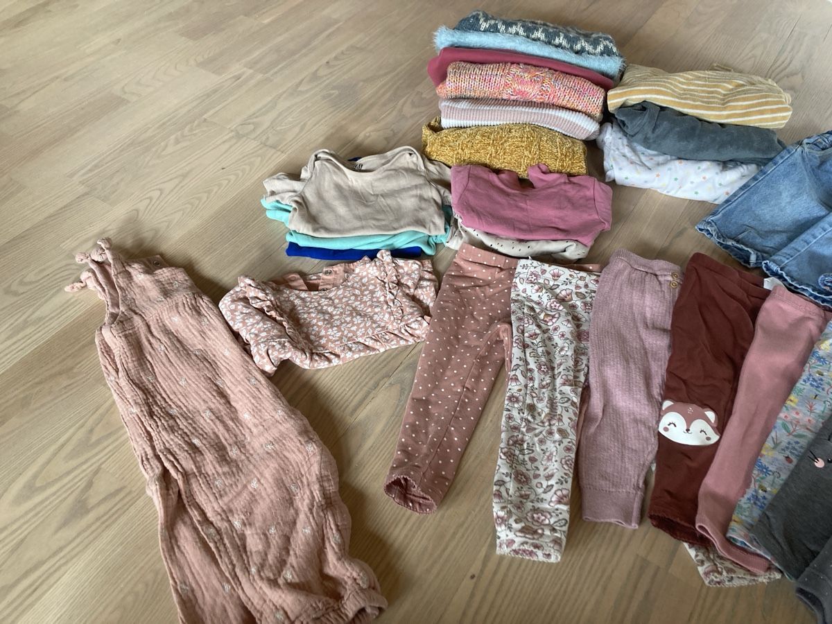 Zara Lotti & Set di vestiti: Riesen Kleiderpaket 81/86 – Usato da Herisau venduto da Sifgana 4
