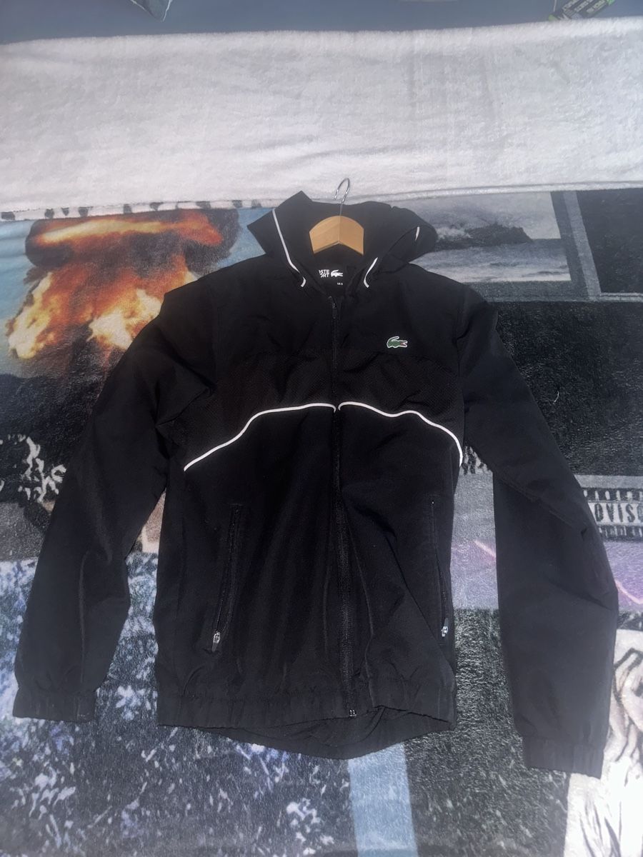Lacoste Giacche:  Schwarze Lacoste Jacke wie neu – Nuovo (secondo la descrizione) da Oberglatt ZH venduto da benedita871682