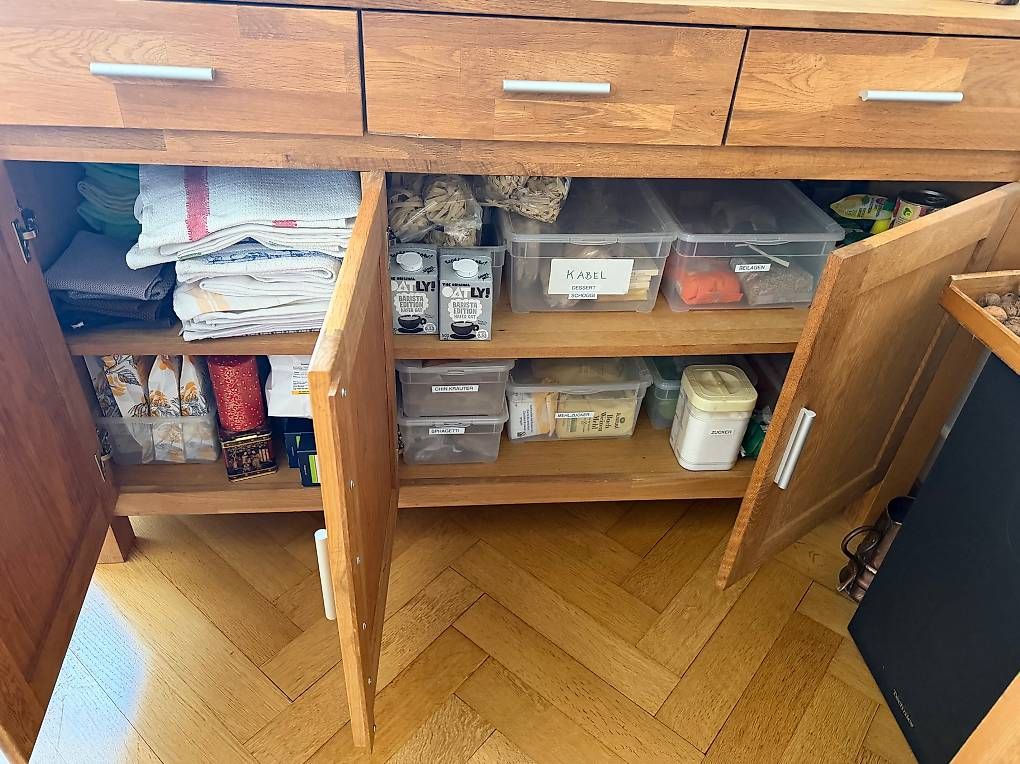 Kommoden: Massives Holzsideboard – Gebraucht aus Pratteln von WandaMomo2012 1