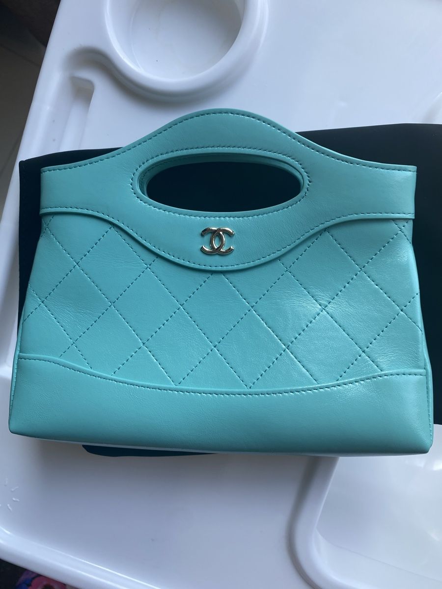 Chanel Taschen für Damen: 24c chanel 31 nano clutch – Neu und originalverpackt aus Kilchberg ZH von cruella 1