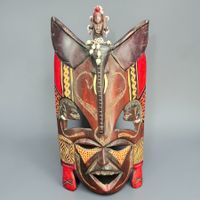 Masque de jument Masaï sculpté dans du bois dur de Jambo