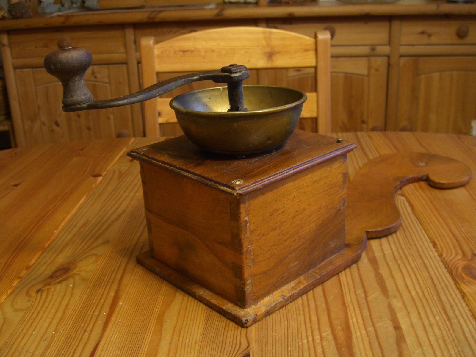 Elettrodomestici da cucina: sehr schöne antike Kaffeemühle – Usato da Winterthur venduto da Gaia 6