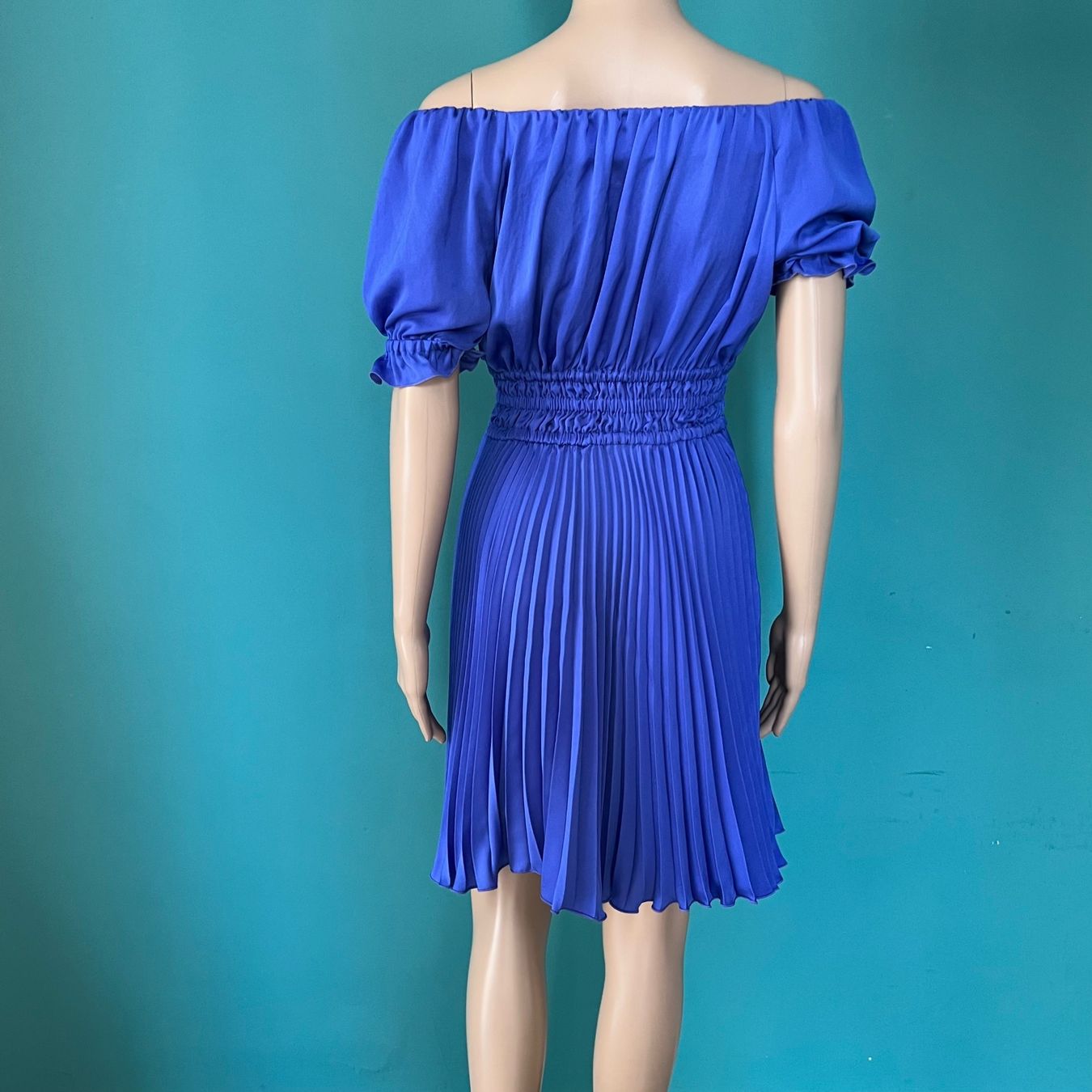 Pinko Robes: PINKO Kleid 💙 – D'occasion à Zürich par ClosetQueen 4