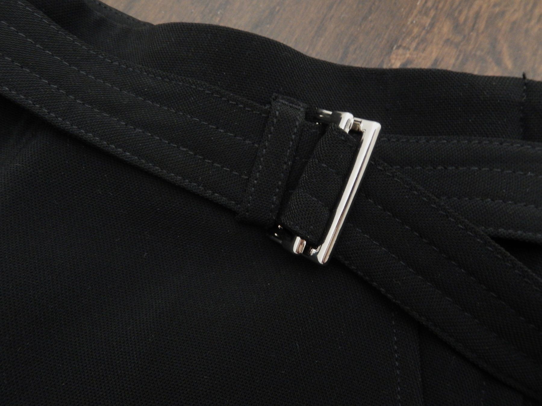 H&M Pantaloni: H&M Weite Hose mit Gurt Gr. XXS/32 – Usato da Tuggen venduto da vivira 6