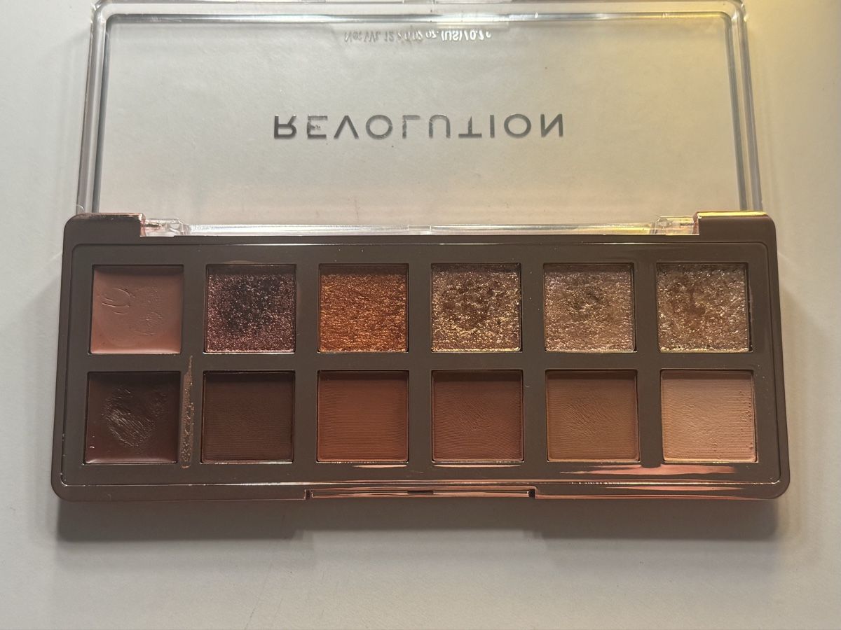 Makeup Revolution Make-up: Makeup Revolution True Icon Palette – Usato da Laupen ZH venduto da nas_h2nr