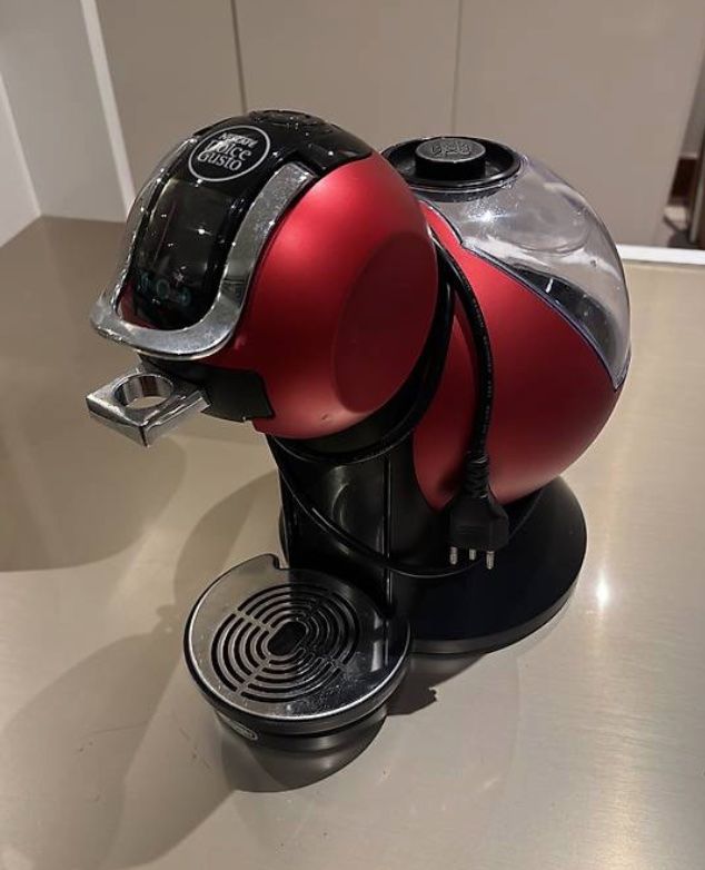Macchine per caffè & Macchine per espresso: Machine Dolce Juste rouge ou blanche – Usato da La Croix (Lutry) venduto da patricia150392