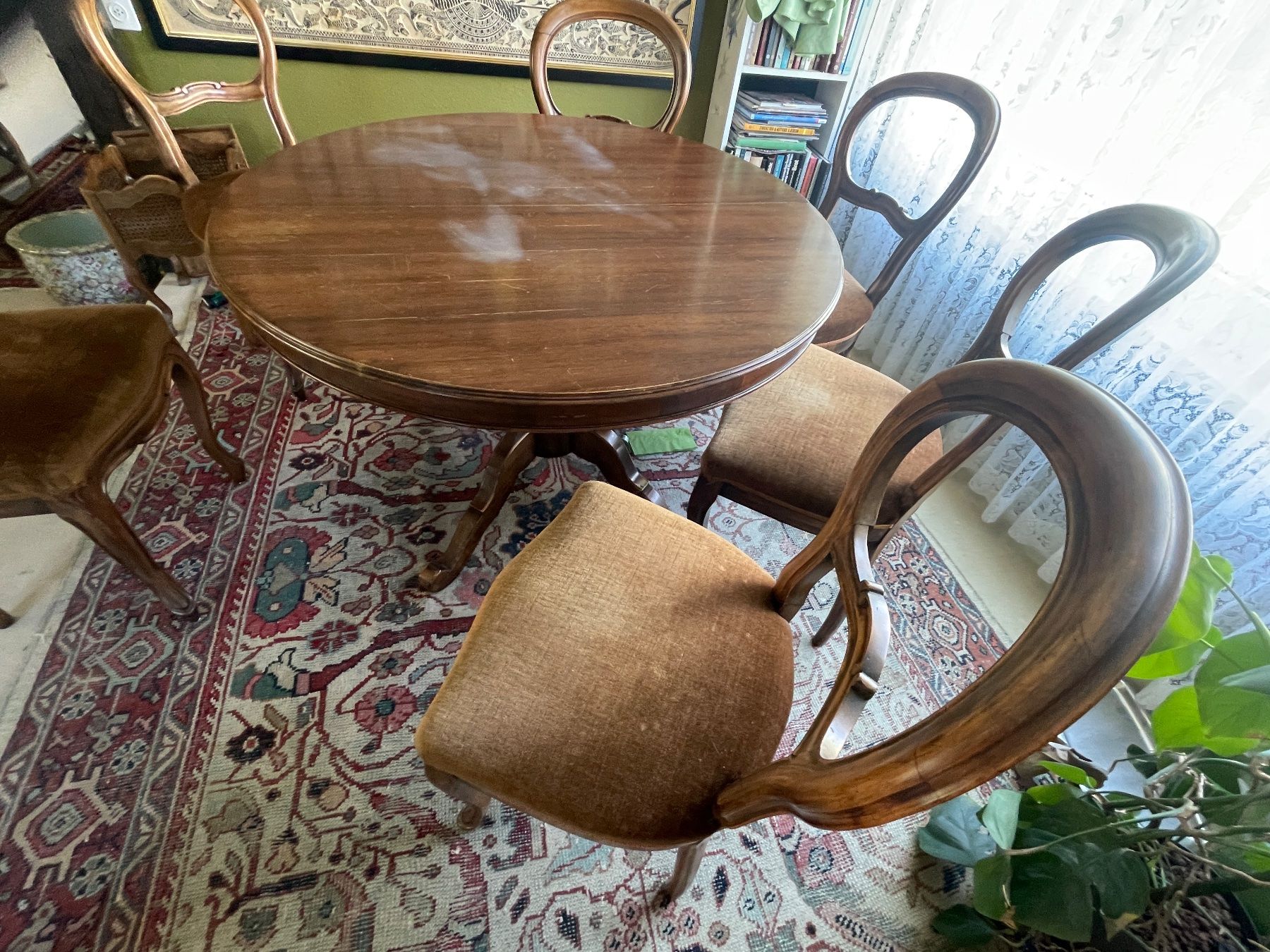 Set di tavolo e panche: Esstisch mit 6 Stühlen Nussbaum Biedermeier – Usato da Volketswil venduto da rubin74 3