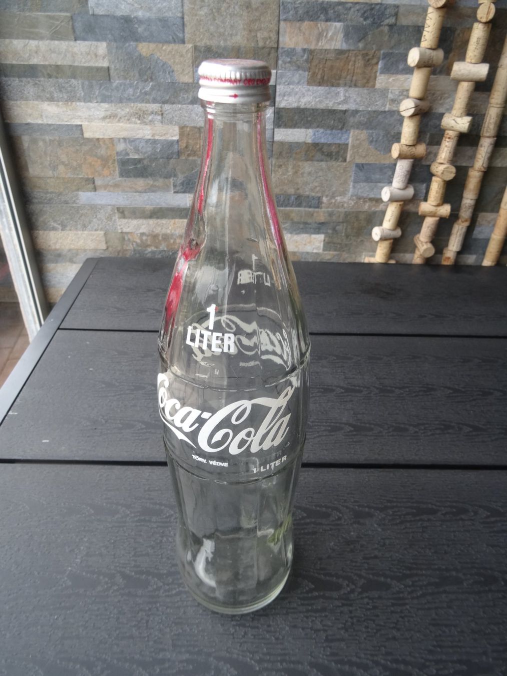 Coca-Cola Sonstiges Geschirr & Gläser: Coca-Cola Flasche 1 Liter leer mit Deckel 90 – Gebraucht aus Ehrendingen von CHMEX