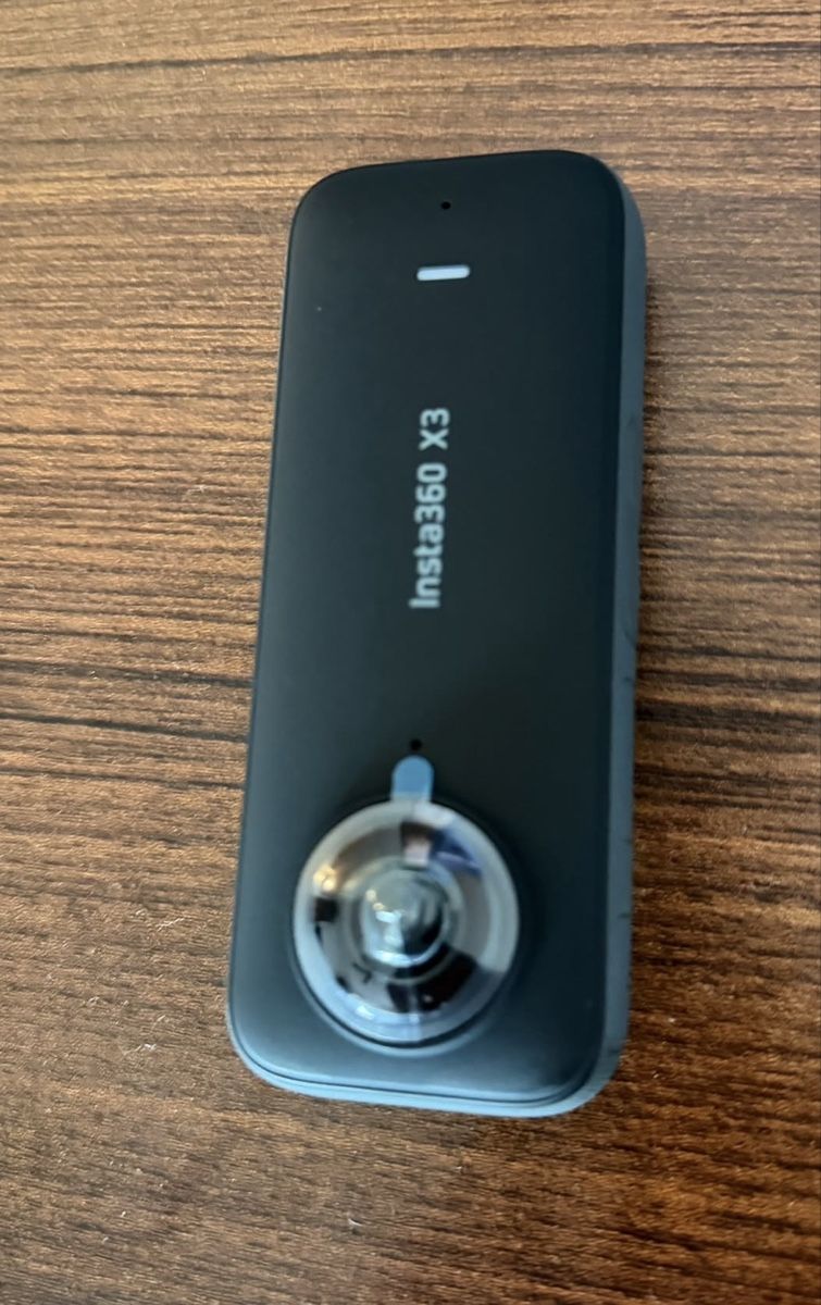 Insta360 Action Cam: INSTA 360 X3 Standard Bundle - Actionkamera – Nuovo (secondo la descrizione) da Bern venduto da blackshiri 1