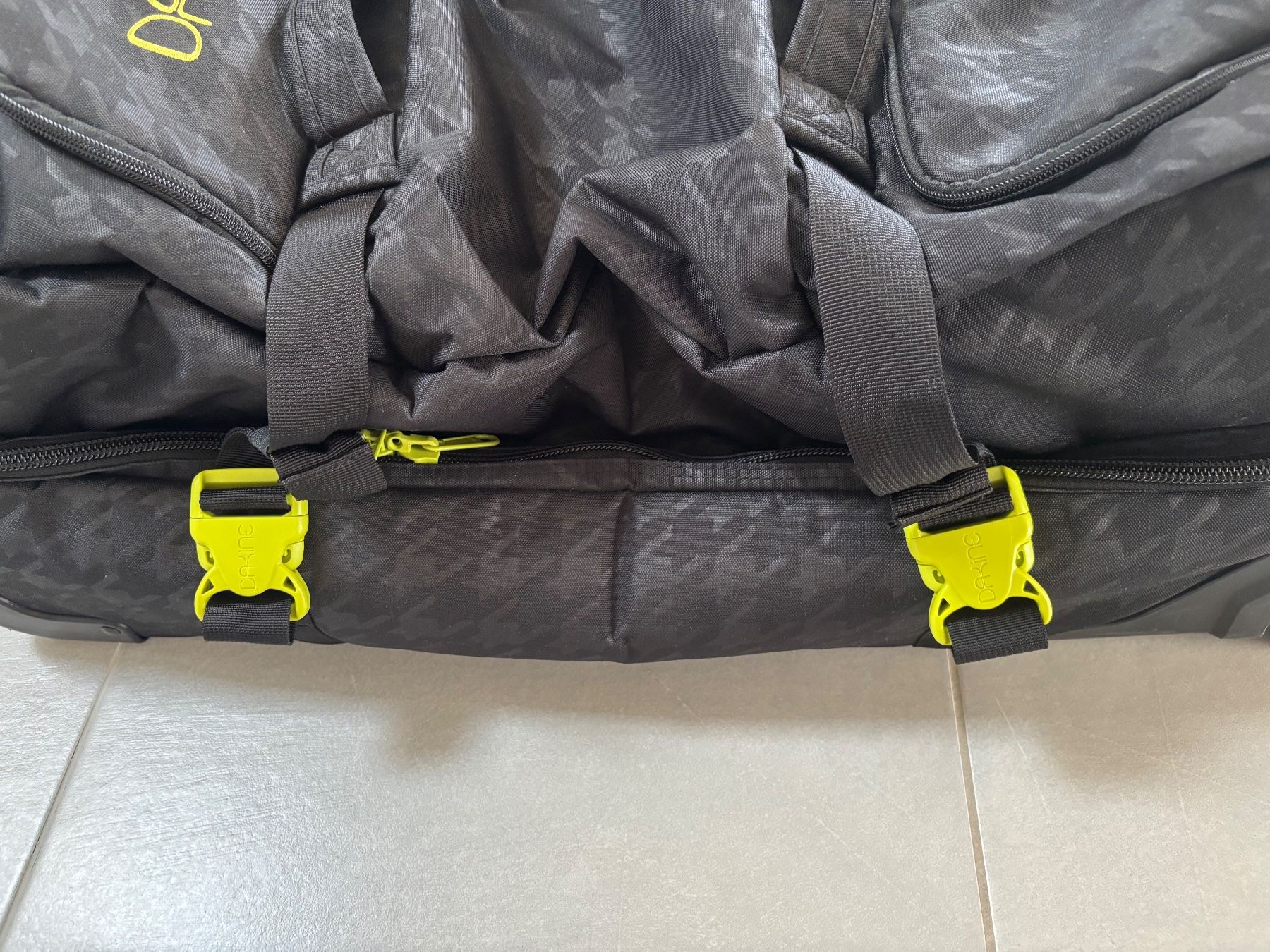 Dakine Valises de voyage: Dakine Reisekoffer – D'occasion à Büsserach par vimeco.43 2