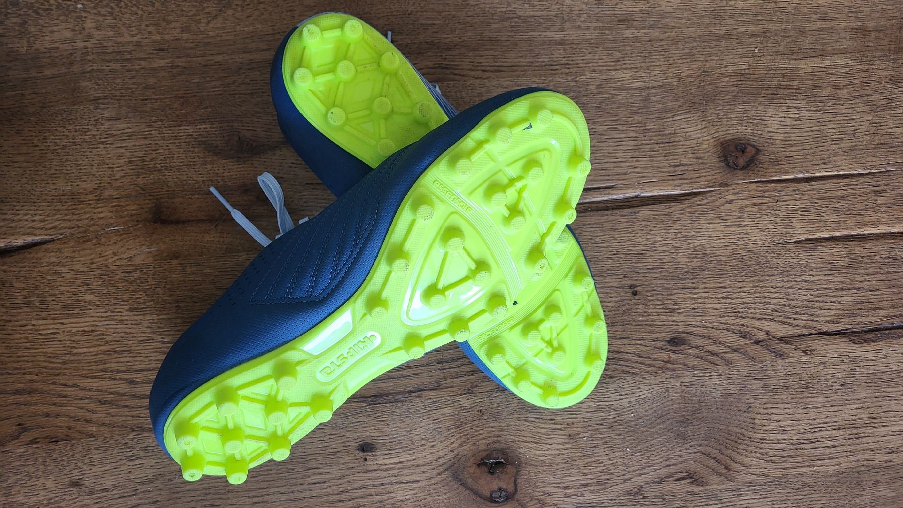 Decathlon Scarpe da uomo: Fussballschuhe – Usato da Bern venduto da Sarit 4