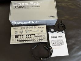 Cyclone Analogic Bass Bot TT-303 Mk1 Desktop Synthesizer NOS
