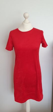 Kleid Veloursoptik Grösse 34, rot.