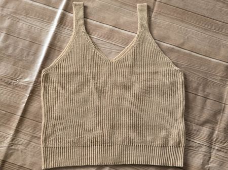 ​😍 Beiges Strick-Tanktop - L - mit V-Ausschnitt