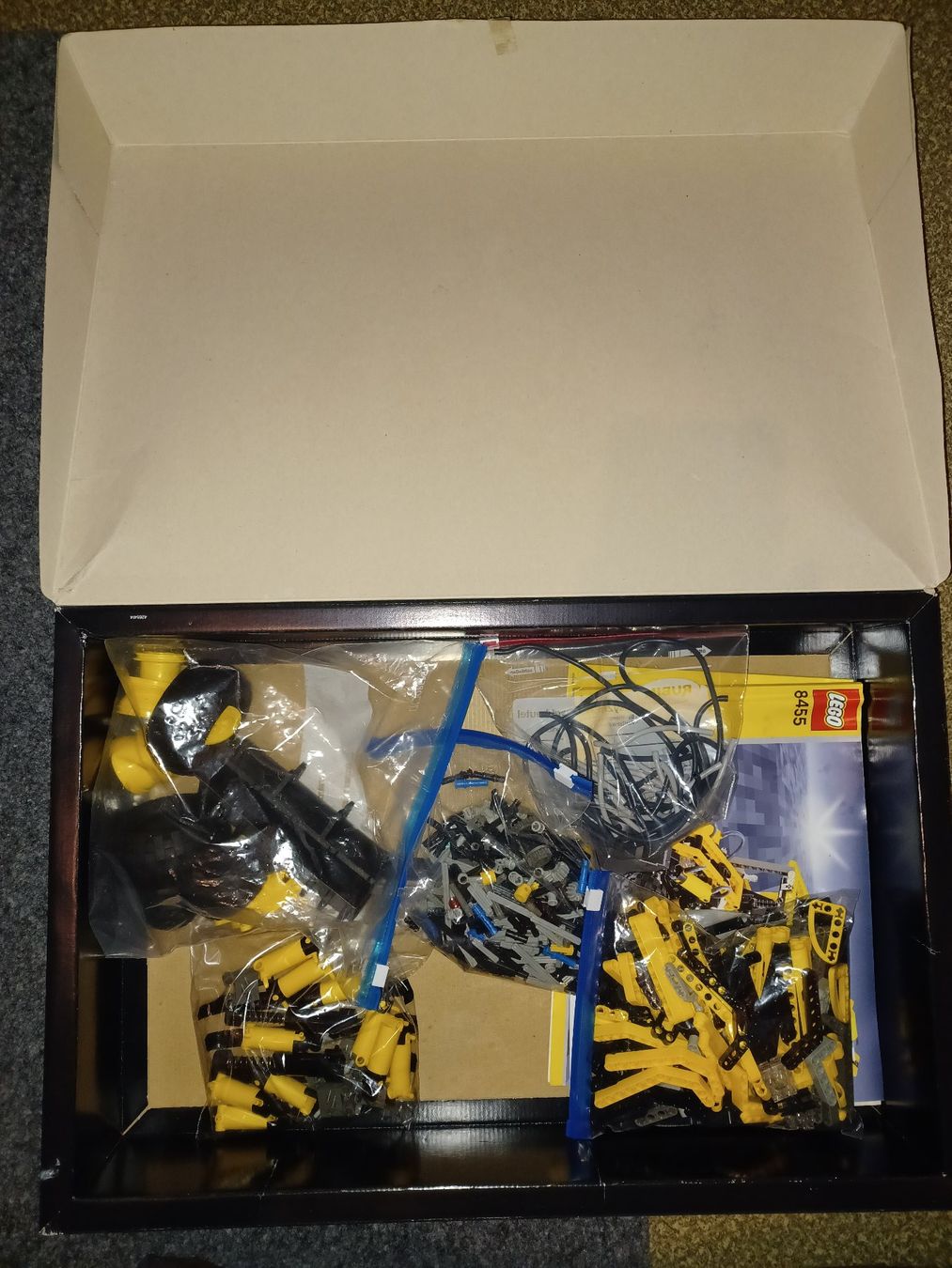 Lego Kit di costruzioni: Lego Technic 8455 Pneubagger / Backhoe Loader 1 – Usato da Linthal venduto da Luther 3