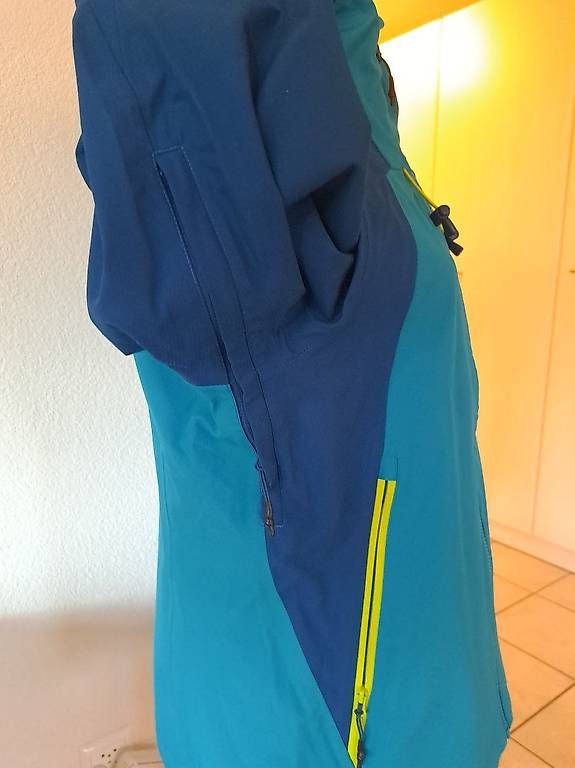 Giacche: Hardshell Jacke Grösse 38 Türkis – Usato da Rupperswil venduto da White-Dove 2