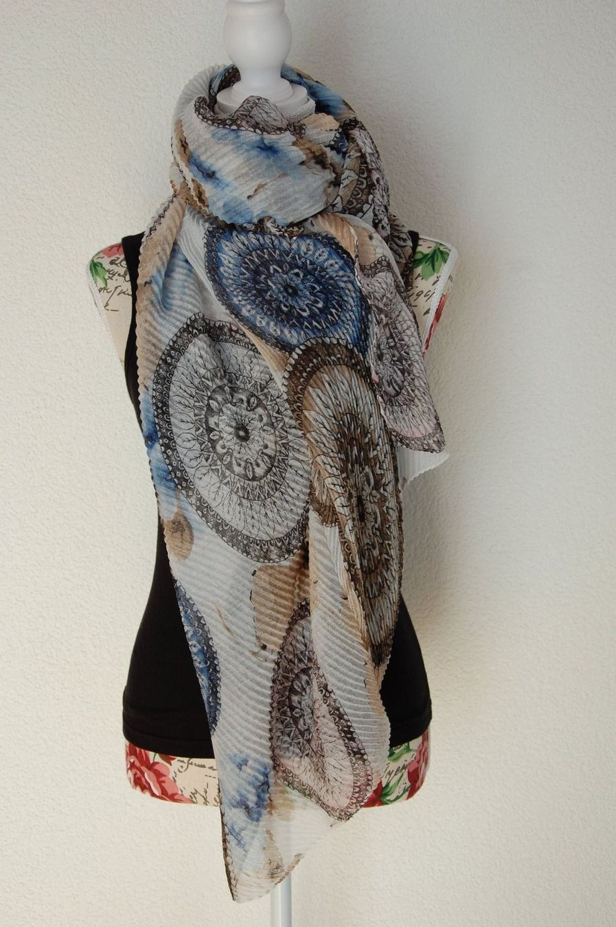 Foulard & Sciarpe: feiner Schal/Tuch – Usato da Langenthal venduto da blueskye01 7