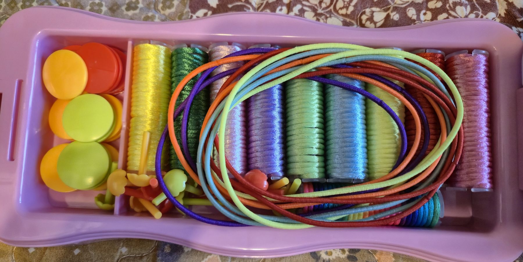 Bastelsets: kit complet pour bracelets – Neu und originalverpackt aus Bulle von nora169 1