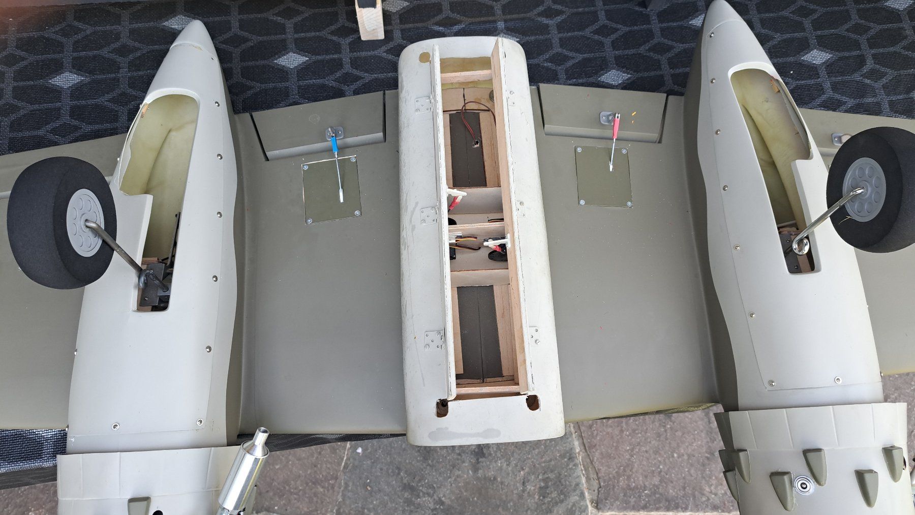 Modellismo RC: US Bomber B-25 Mitchell – Nuovo (secondo la descrizione) da Fislisbach venduto da Pires1 4