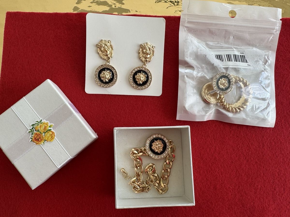 Altri gioielli: Fünfteiliges Modeschmuck-Set (neu) – Nuovo (secondo la descrizione) da Lachen SZ venduto da artbyblondangel 2
