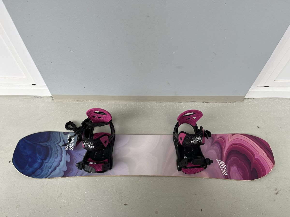 Snowboard Nitro Board: Nitro Snowboard 126cm inkl. Nidecker Bindung – Usato da Horgen venduto da pupcia01 3