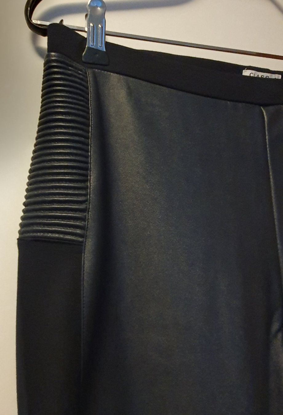 Leggings: Stretch Leggings dunkelblau Gr. 40 – Gebraucht aus Muri AG von Edlerweiss 1
