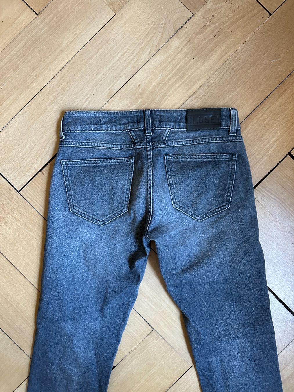 Closed Jeans: CLOSED - Jeans hellgrau XS – Usato da Zürich venduto da Diazaio 2