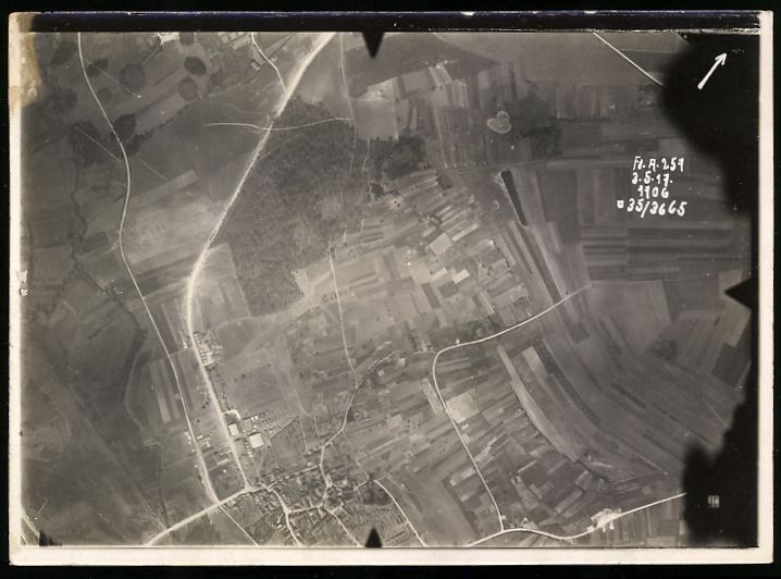 Fotografie & Manifesti: Fotografie Luftbild Fl.A.257 Frankreich  – Usato da Berlin venduto da bartko-reher