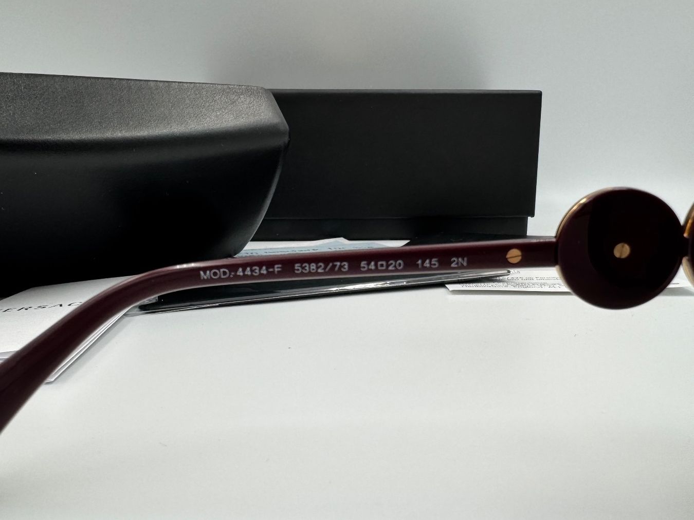 Versace Occhiali & Lenti: Versace Sonnenbrille Medusa Logo – Nuovo e nell'imballaggio originale da Wiedlisbach venduto da Sistershop 4