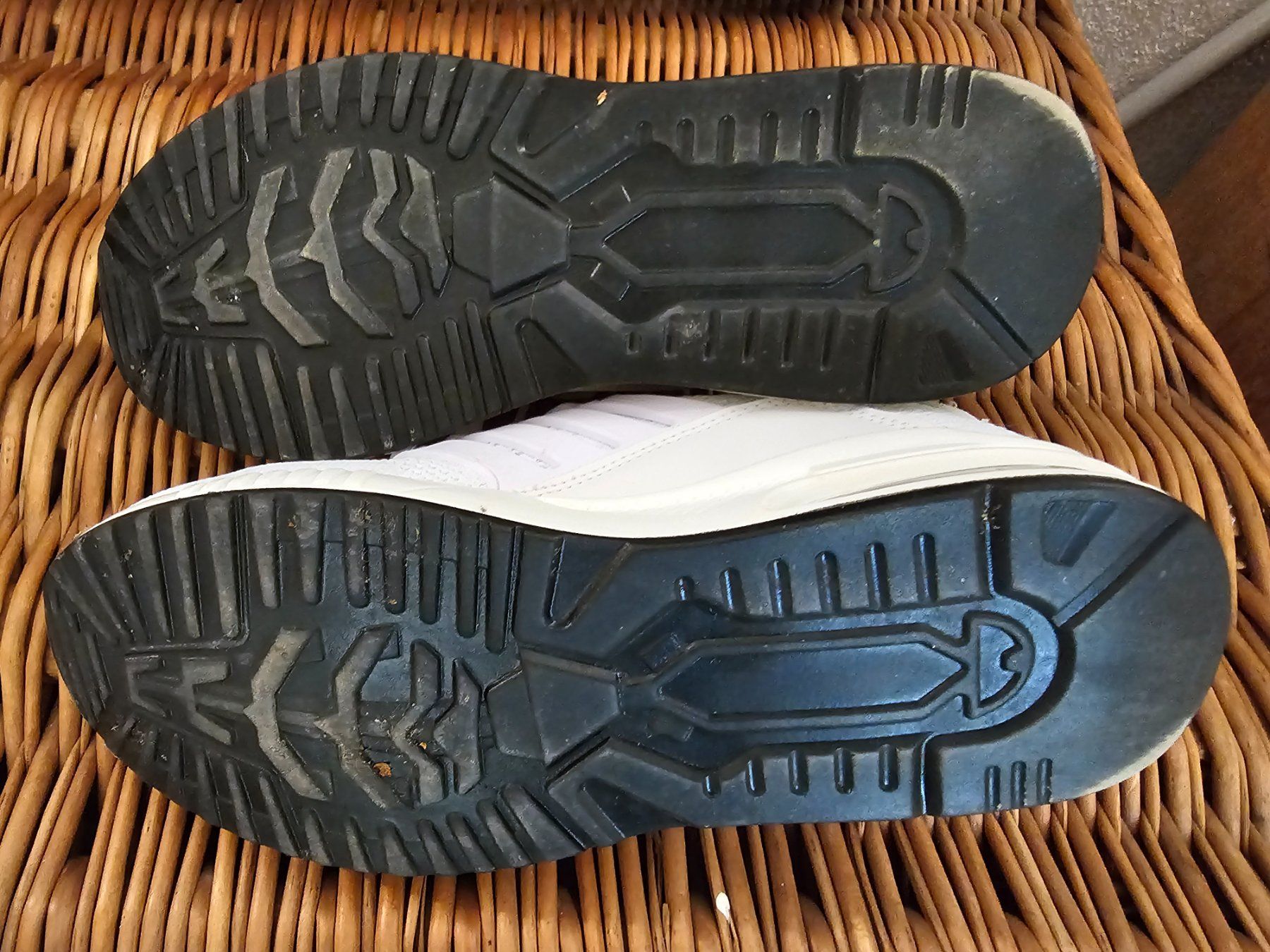 Damenschuhe: Freizeitschuhe – Gebraucht aus Wangen b. Olten von Scoobidoo 2