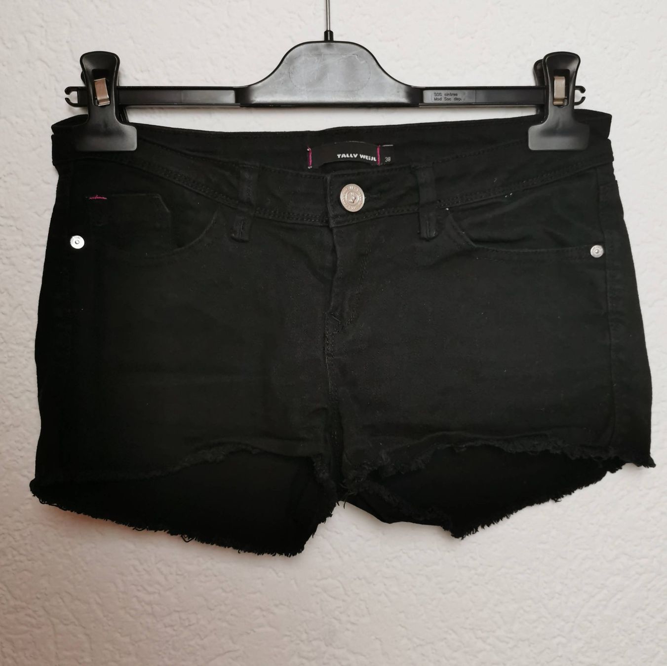 Jeans: Jeans Shorts Schwarz Uni - M – Usato da Wettingen venduto da JasminL92-2