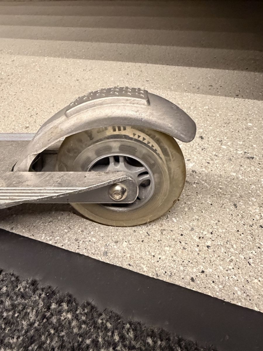Micro Kickboard: Micro Scooter Silver collapsible  – Neu (gemäss Beschreibung) aus Männedorf von iza04 7