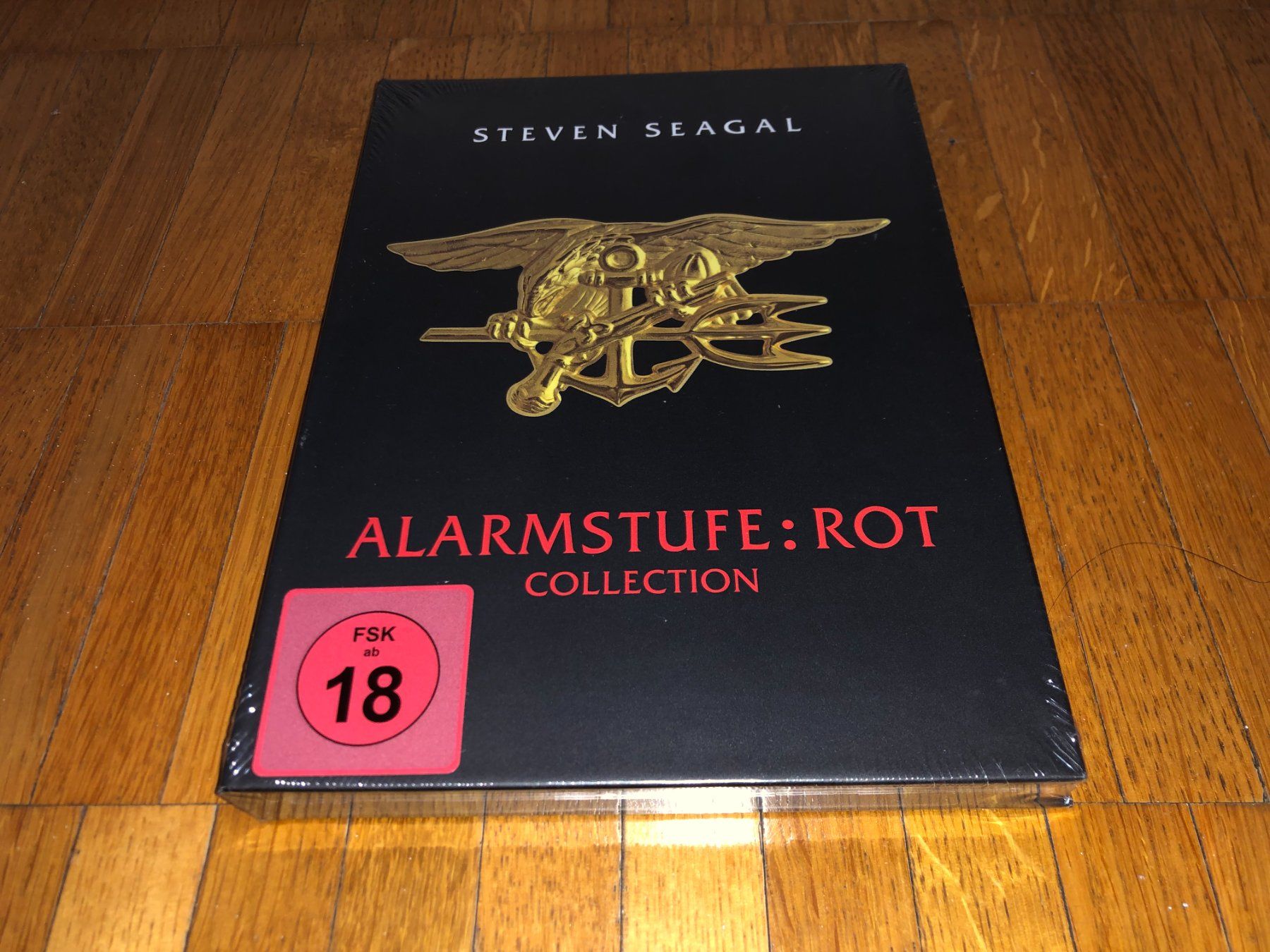 Tutti i DVDs: Alarmstufe: Rot - Collection - MEDIABOOK - UNCUT – Nuovo e nell'imballaggio originale da Basel venduto da havsok