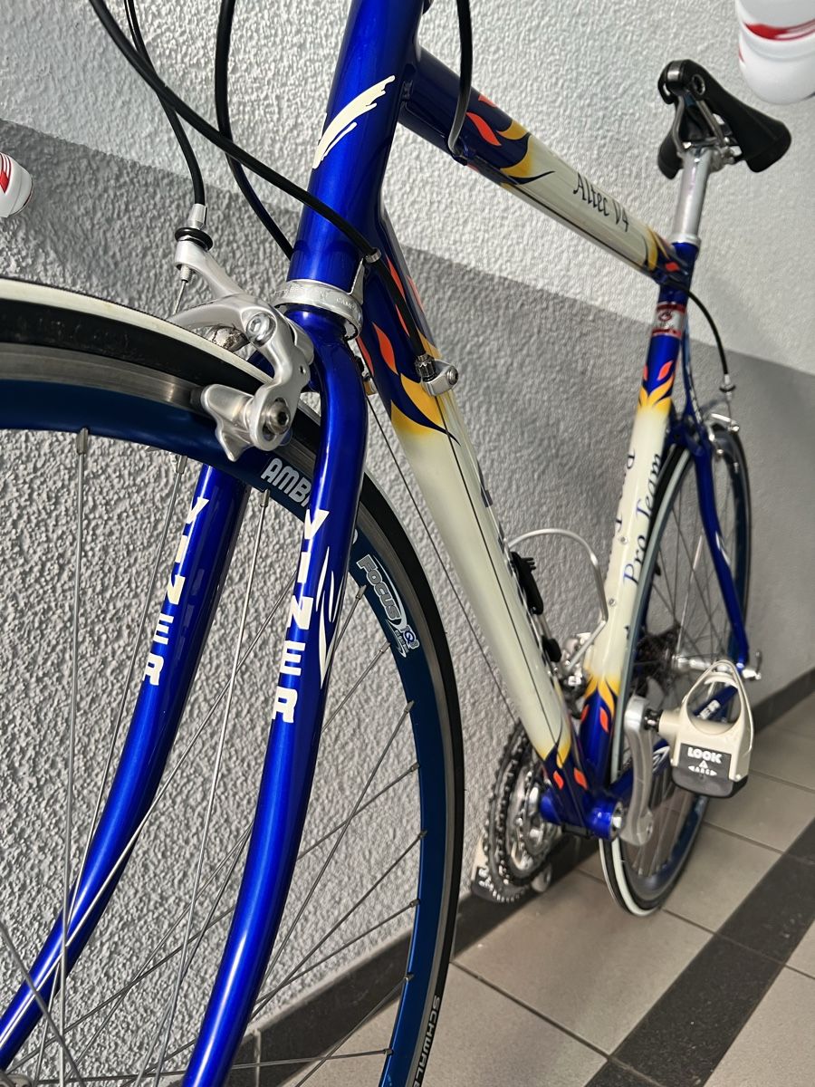 Velos: Viner Altec V4 Rennrad Campagnolo – Gebraucht aus Kleindöttingen von NextOne 4