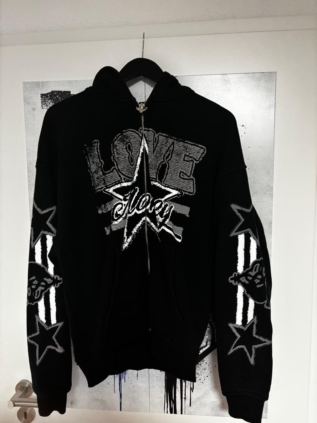 Pulls & Sweat-shirts: MoreMoneyMoreLove Zip-Pullover (M) – D'occasion à Schleitheim par tho_fj22