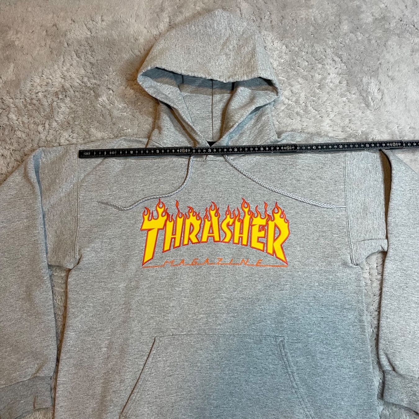 Pullover & Sweatshirts: Thrasher Hoodie Pullover Grösse ca S M – Gebraucht aus Bubikon von SwissSecondLife 3