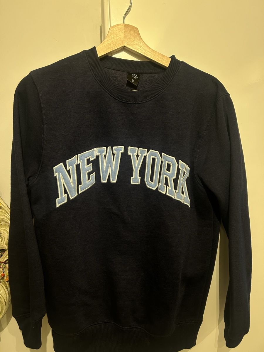 Maglioni & Felpe: SweatShirt NewYork marine, taille S – Nuovo (secondo la descrizione) da Vesenaz venduto da emi_videsonarmoire 1