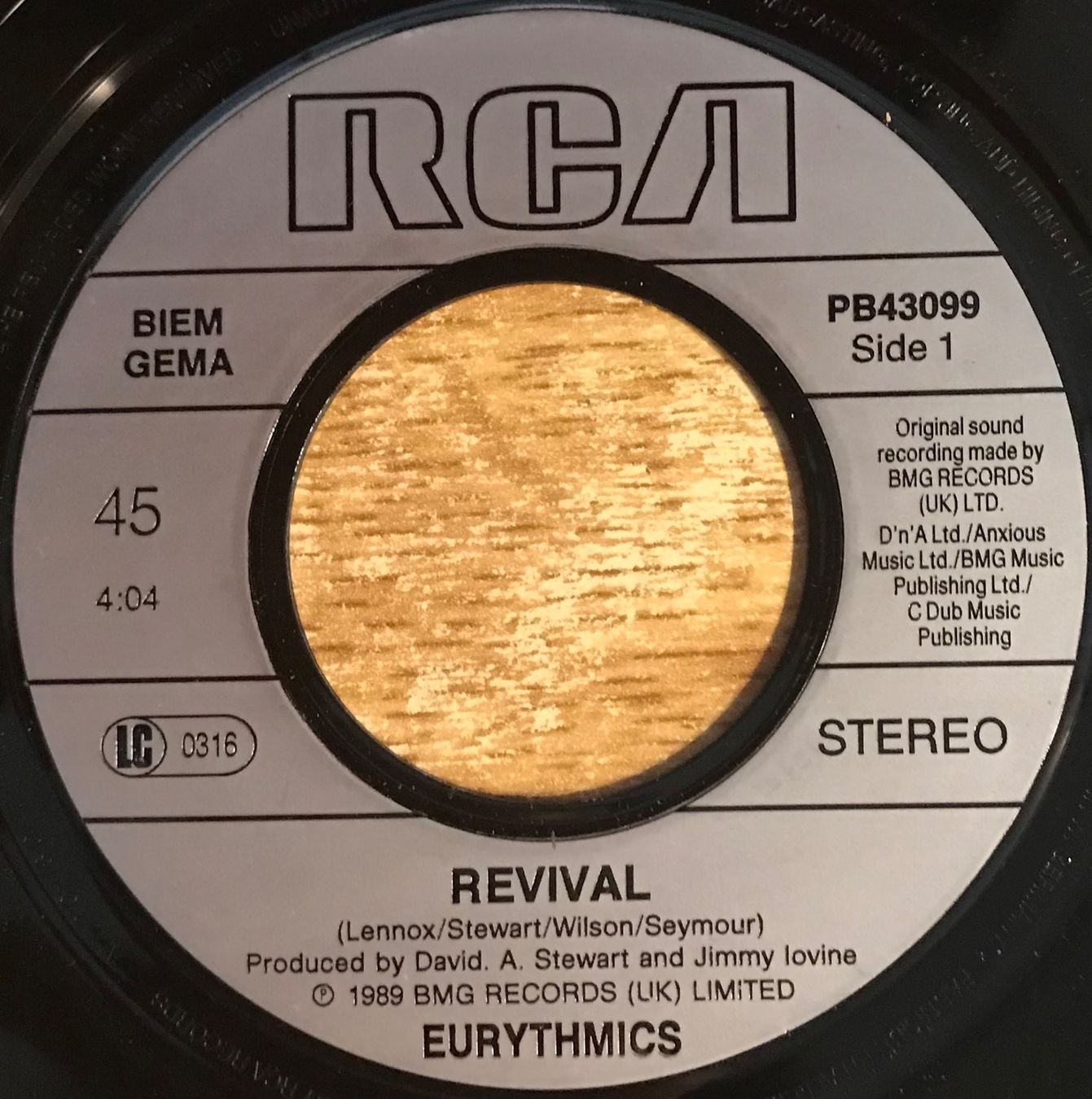 Dischi in vinile: EURYTHMICS - REVIVAL – Usato da Bussigny venduto da vinyl-pas-cher 2