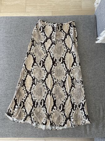 Midi Skirt H&M Size 34 Snakeskin Pattern