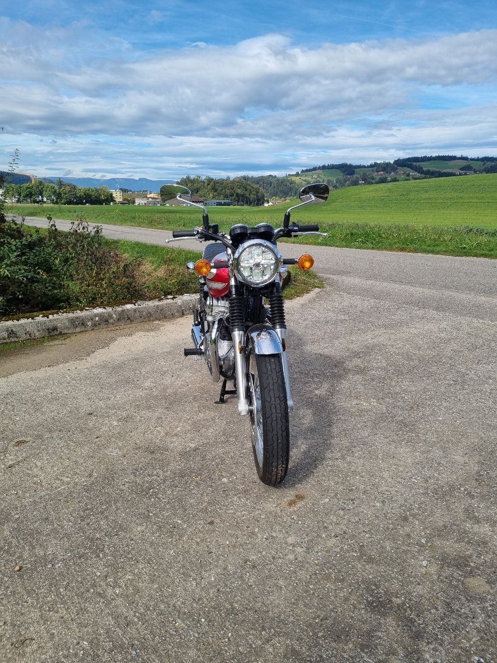 Kawasaki Route: Neuwertige Kawasaki W800 – Neuf (Voir description) à Schafhausen i.E. par Hillman_Minx 3