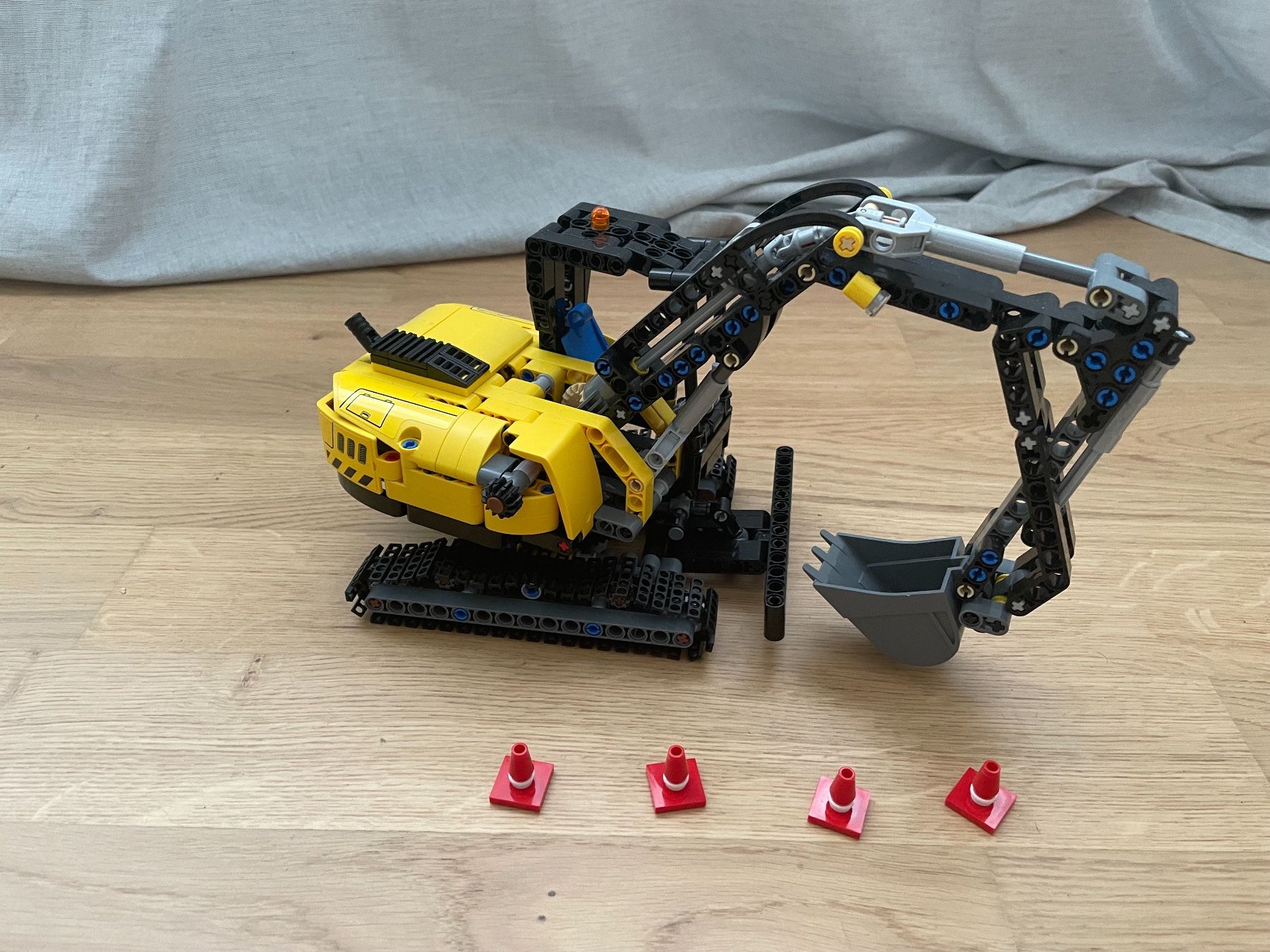 Lego Baukästen: Lego Technic - Bagger – Neu und originalverpackt aus Salmsach von ram82