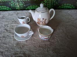 Antikes Puppengeschirr- Set 5-teilig Porzellan, charmant