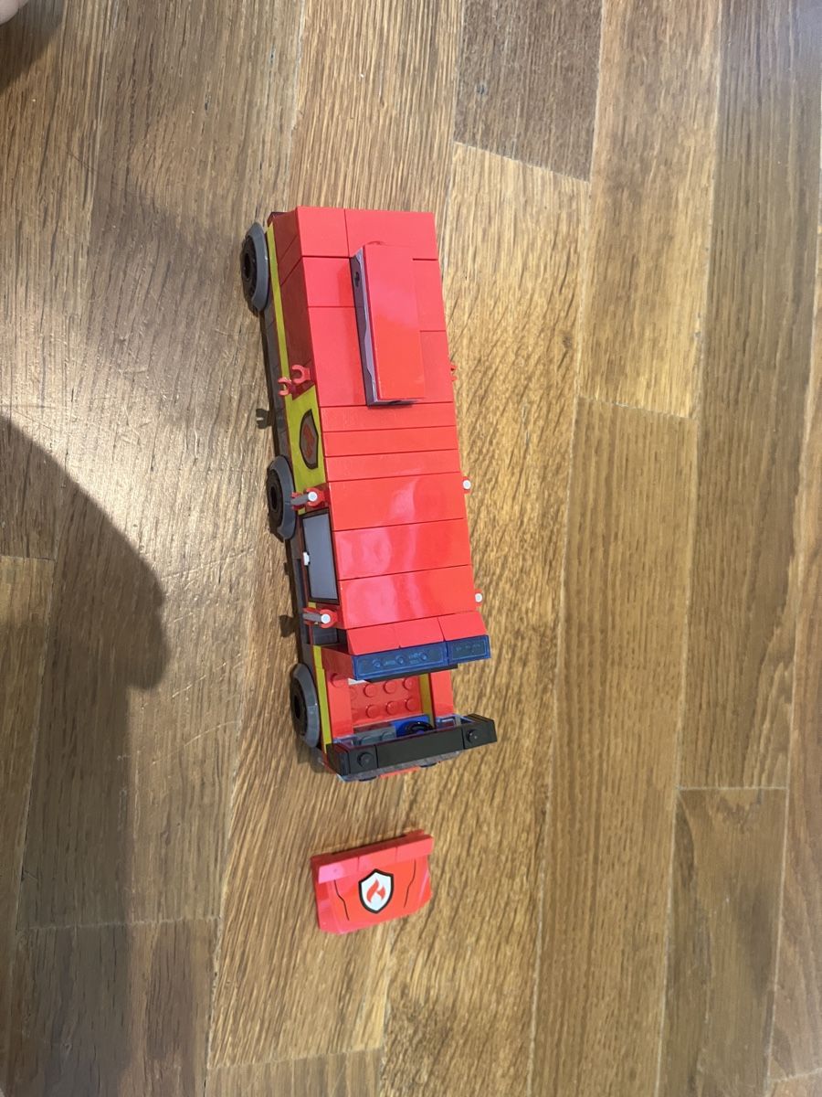 Lego Spielzeuge: Lego Feuerwehrauto – Gebraucht aus Adligenswil von linda-maria 4