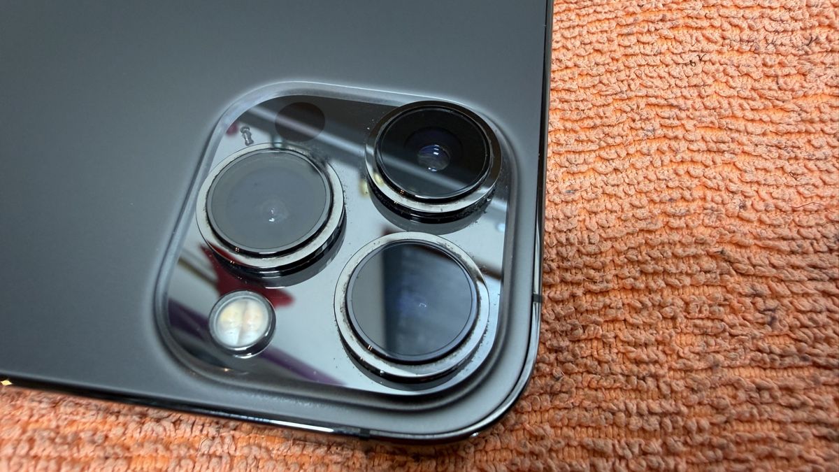 Apple Portables: Apple iPhone 13 Pro Graphite 256GB – D'occasion à Wohlen AG par ben_2mht 5