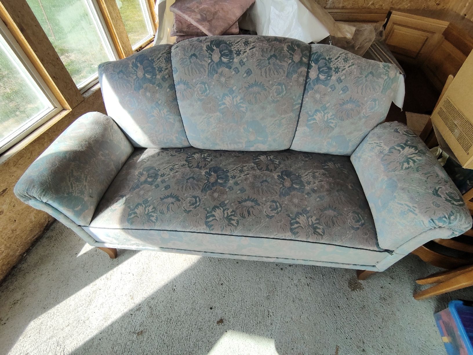 Divani: Sofa Blumenmuster gebraucht – Usato da Neukirch (Egnach) venduto da ers_9m72 3