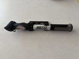 Fahrradpumpe Beto mit Manometer, guter Zustand