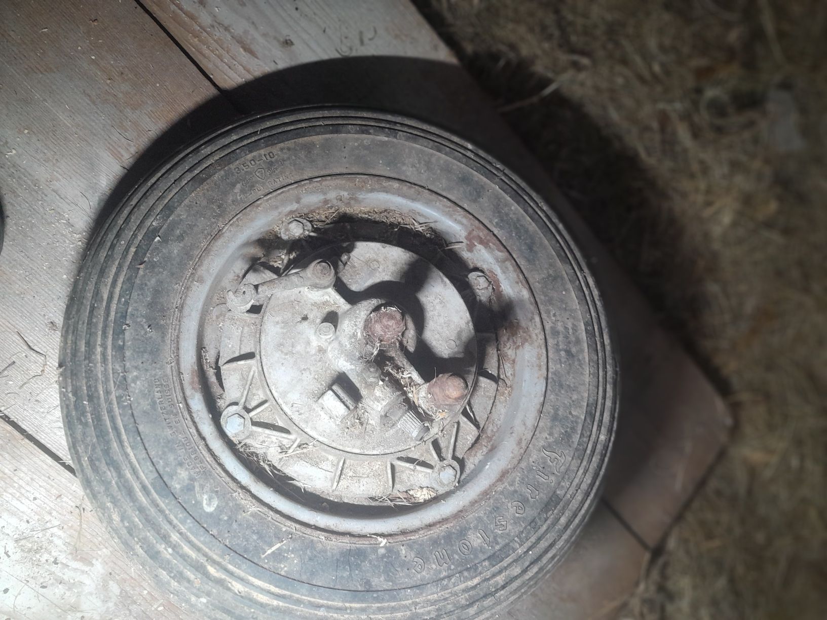 Pneumatici & Ruote complete: Oldtimer Roller Rad 10 Zoll wahrscheinlich Vespa  – Usato da Walde SG venduto da pas_77rb